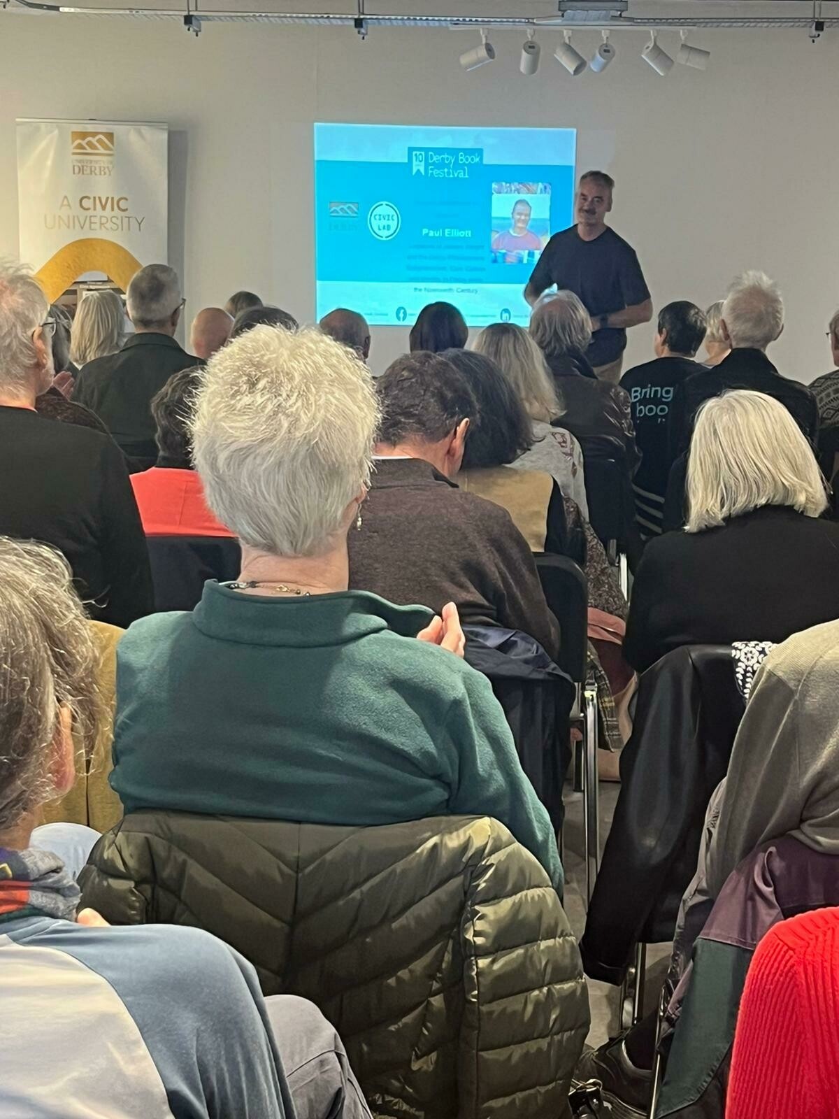 24cd088f 2188 4170 8e65 04aaacb2875f