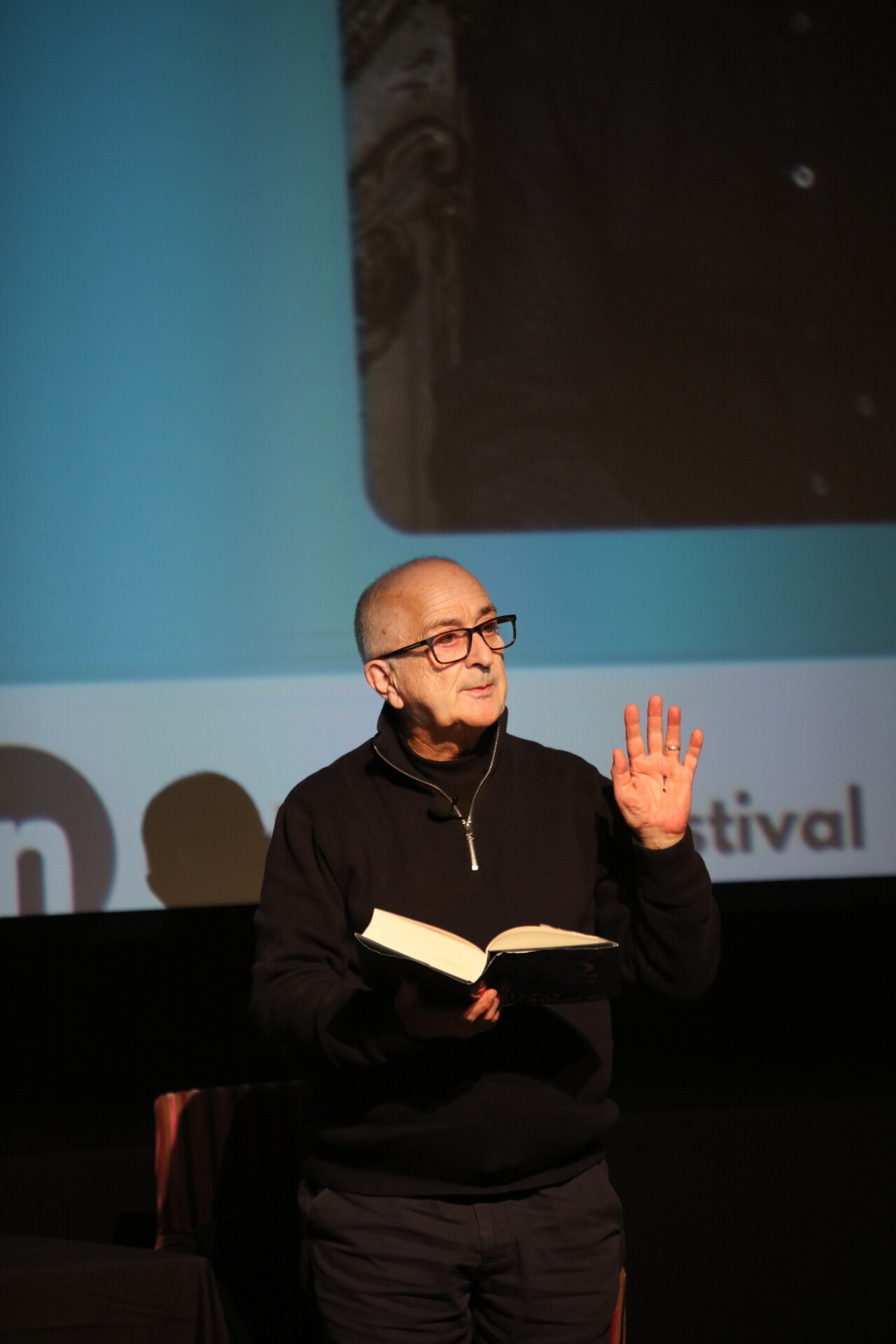 DBF Robinson 141125 1 Z6 A8004